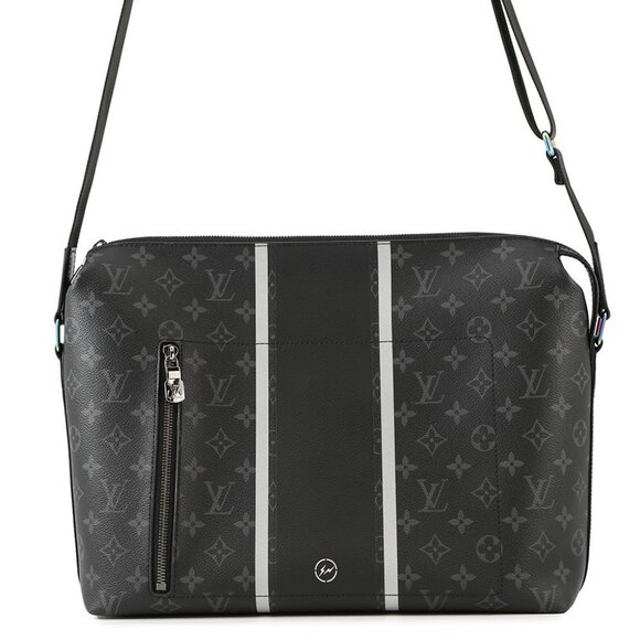 LOUIS VUITTON Apollo messenger Size MM Monogram Eclipse Noir - Picture 13 of 15